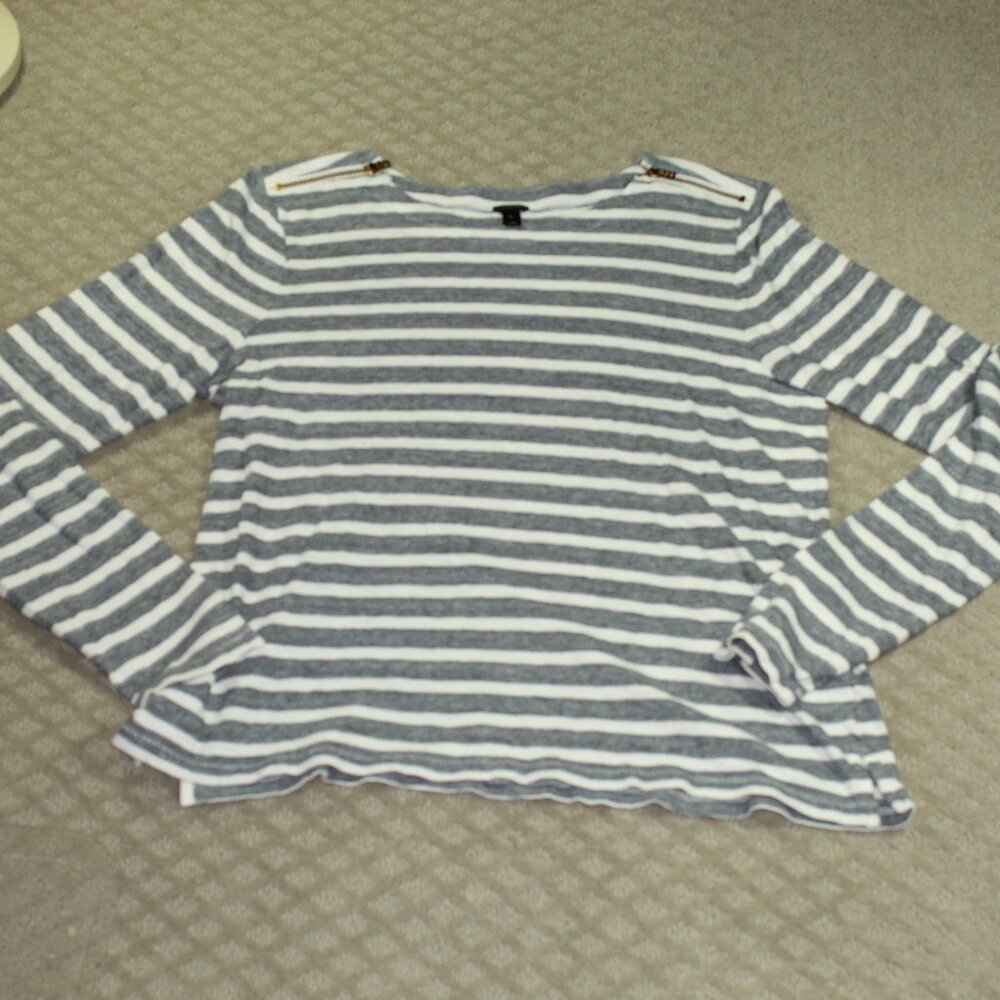 J Crew Women's Sz XL Grey and White Striped with Zipper Accent Long Sleeve Top